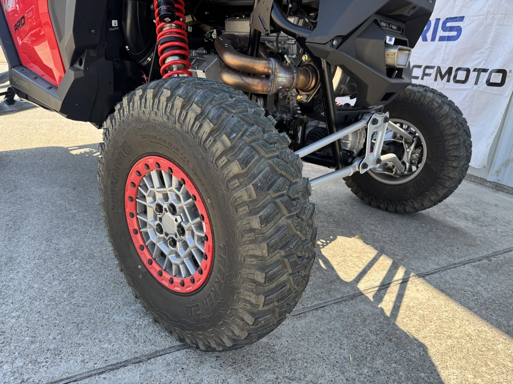 2026 Polaris Rzr Pro R Ultimate alt