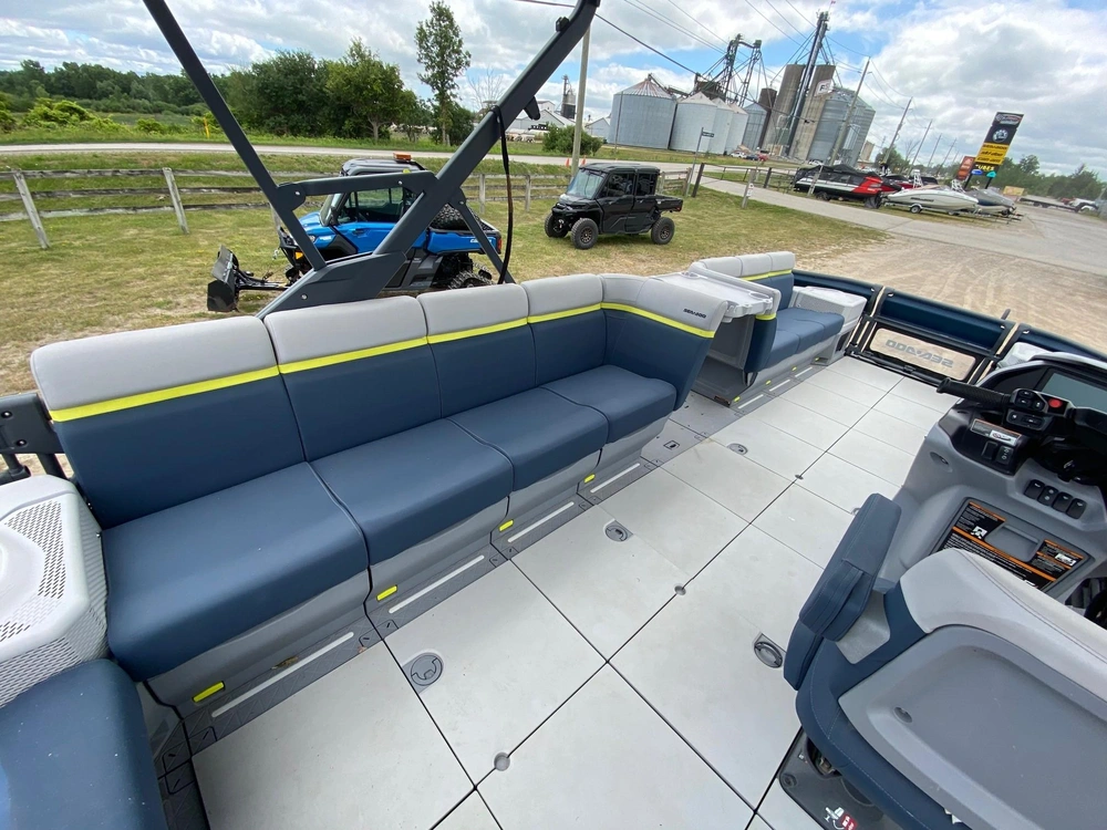 2025 Sea-doo/brp Seadoo Switch 21' Limited 230hp alt