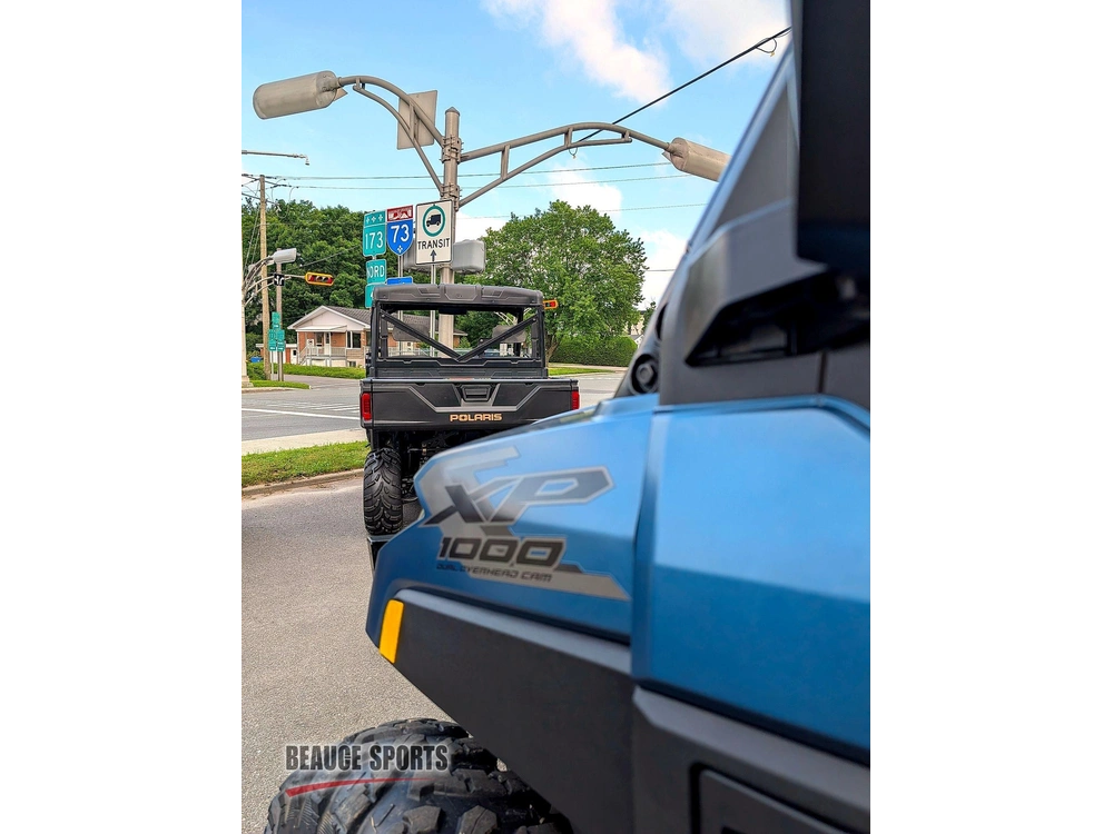 2025 Polaris Ranger Xp 1000 Premium Blue Labyrinth 🎯 Utv Travail Premium Defender Hd9 Commander Xt Mule Pro Faible Kilométrage Polyvalent 🟢 alt