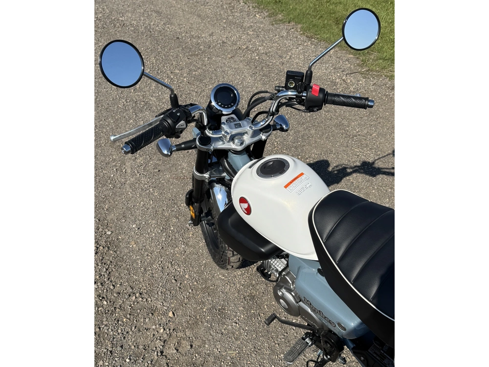 2025 Honda Monkey Abs alt