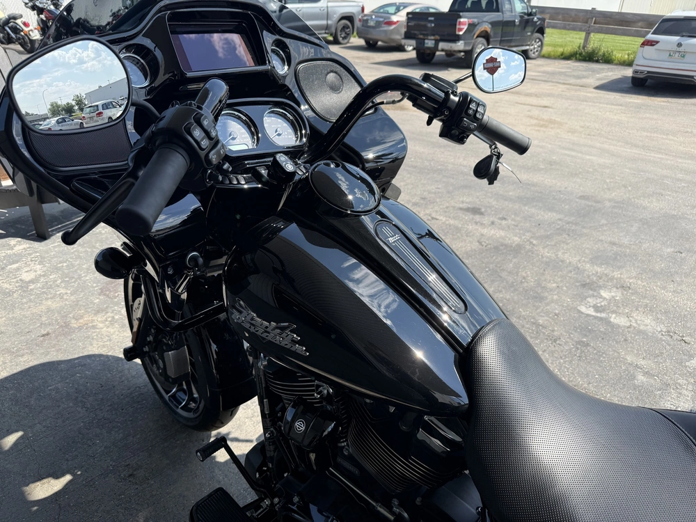 2025 Harley-davidson Road Glide 3 alt