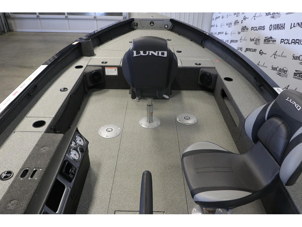 2025 Lund 1875 Pro Guide + Mercury 90exlpt alt