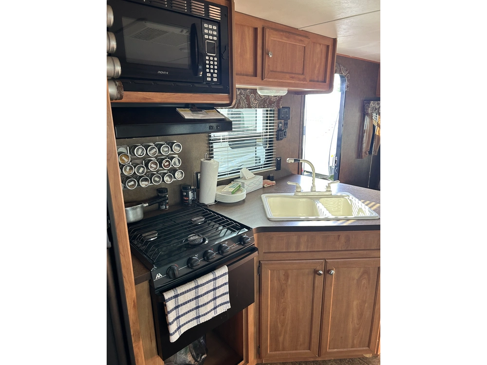 Shasta Oasis 26rl 2014 alt