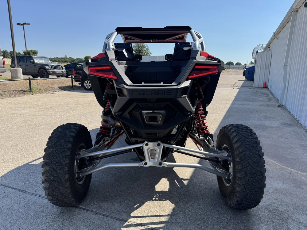 2026 Polaris Rzr Pro R Ultimate alt