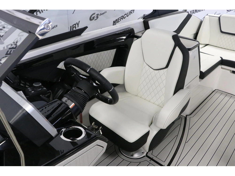 Yamaha 252s 2026 alt