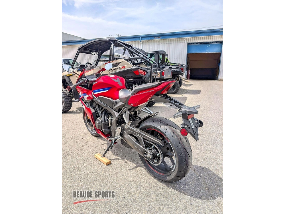 Honda Cbr650ract 🎯 Moto Sport 4 Cylindres Polyvalente Facile R7 Rs660 Gsx8r Performance Route 🟢 2026 alt