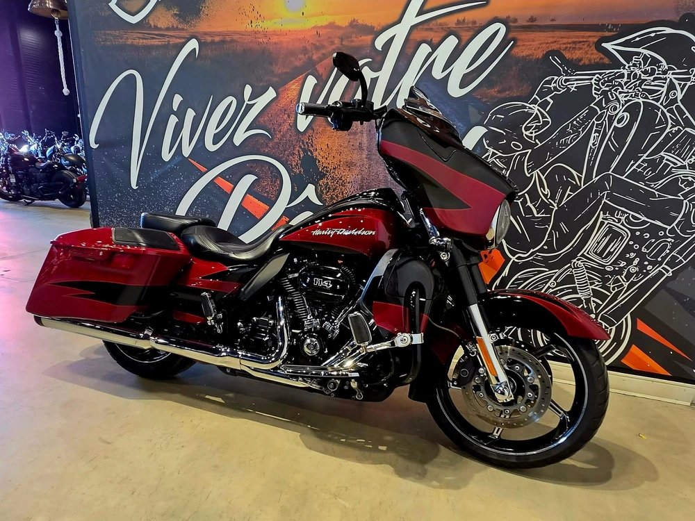 Harley-davidson Cvo Street Glide Flhxse 2017 alt