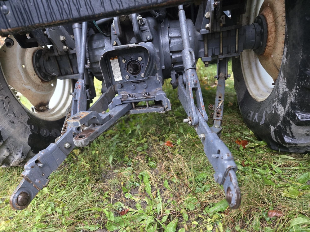 New Holland Tv140 2000 alt