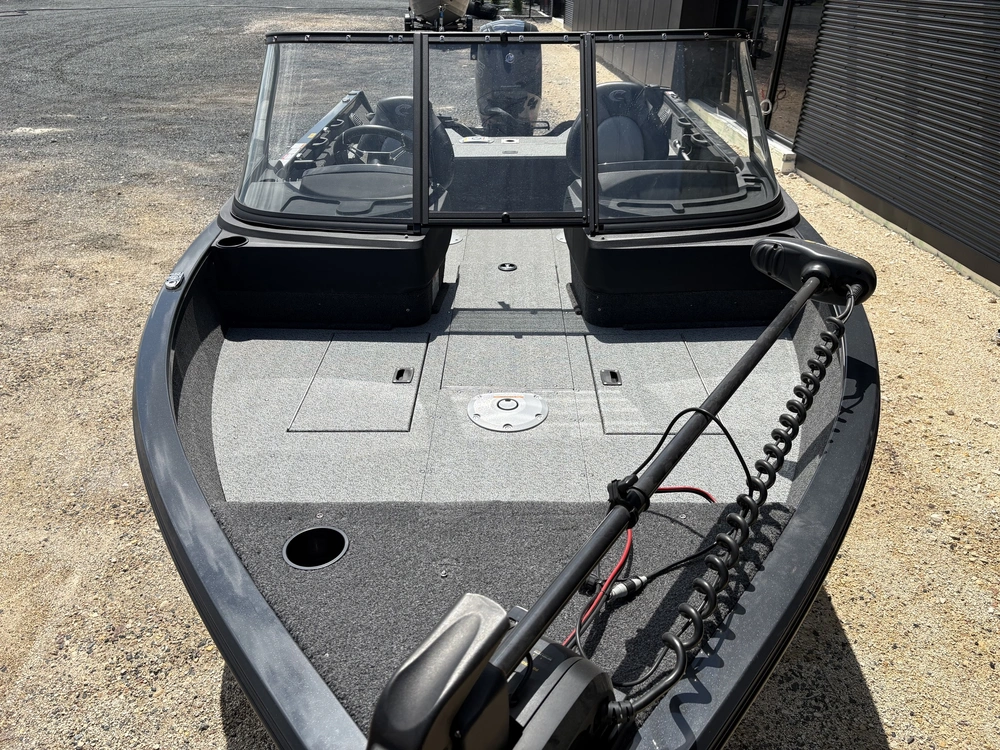 2025 Crestliner 1750 Hawk Wt Jumpseat - Gun Metal alt