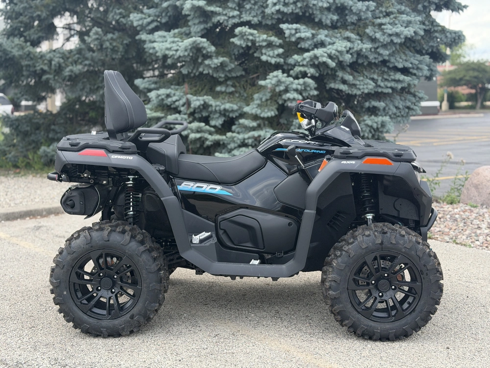 2026 Cfmoto Cforce 800 Touring alt