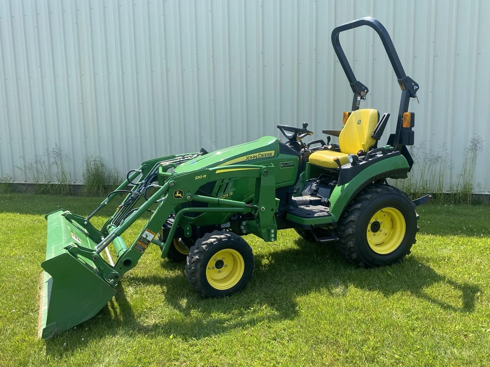 2020 John Deere 2025r alt