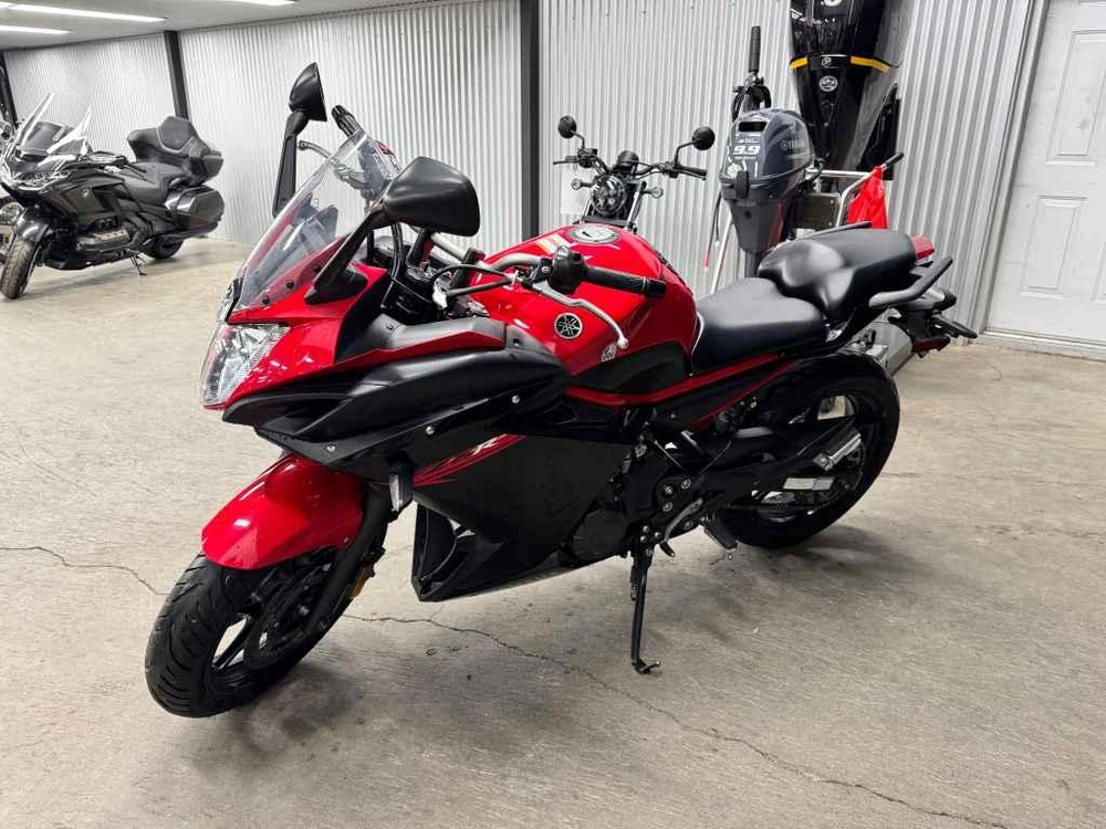 2015 Yamaha Fz6r alt