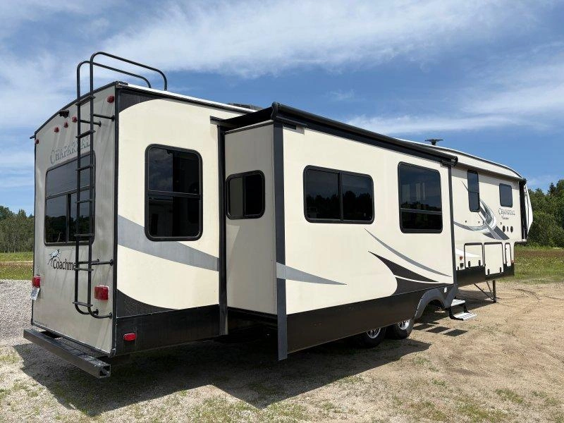 2018 Coachmen 391 Qsmb alt