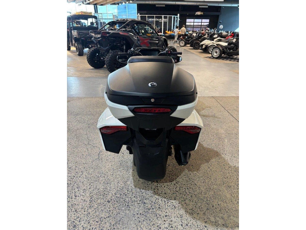 Can-am F3 Ltd 2026 alt