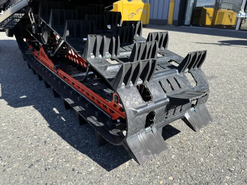 2027 Ski-Doo SUMMIT ADRENALINE 165 850 E-TEC POWDERMAX X-LIGHT FLEXEDGE 3.0' SHOT
