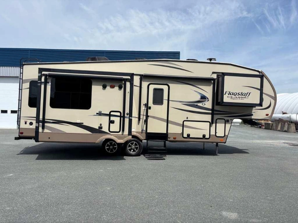 Flagstaff Classic Super Lite 8528ikws 2017 alt