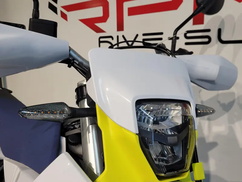 2027 HUSQVARNA 701 ENDURO *À partir de 3.99%