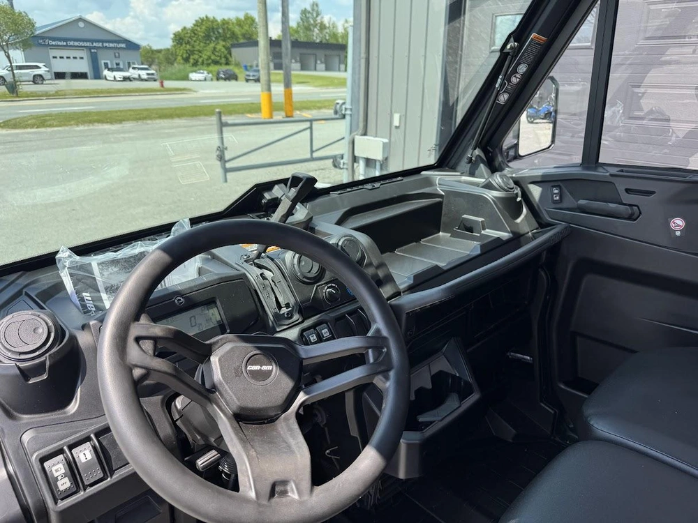 Can-am Defender Dps Cab Hd9 2025 alt