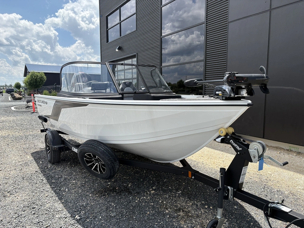2026 Crestliner 1750 Hawk Wt Jumpseat White alt