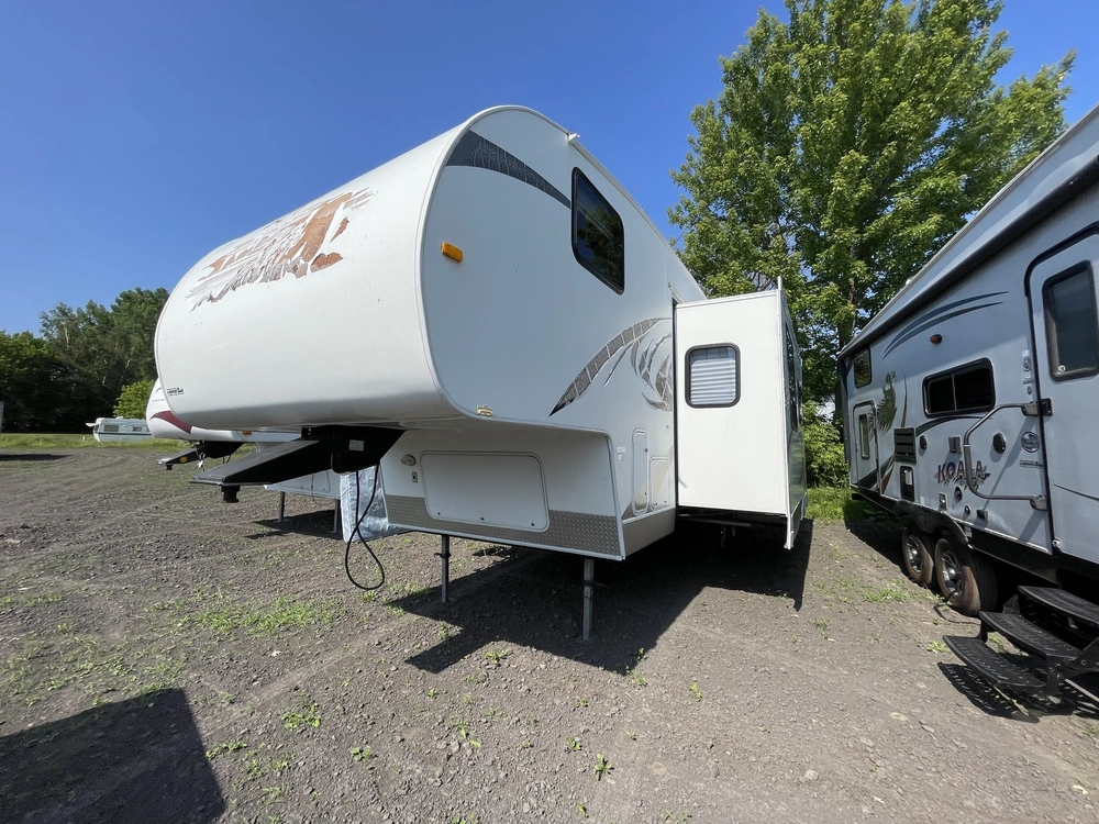 Layton 2456 2009 alt