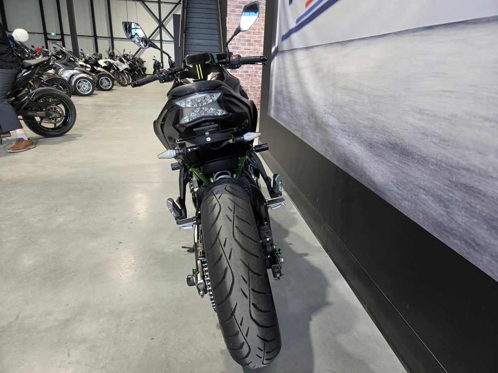 Kawasaki Z650 2020 alt
