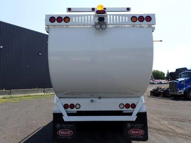2020 Peterbilt 520