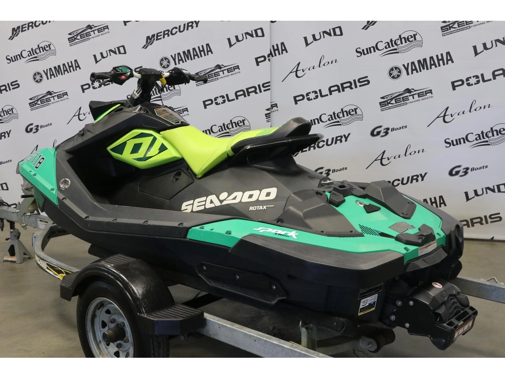 Sea-doo Spark Trixx 2up 2019 alt