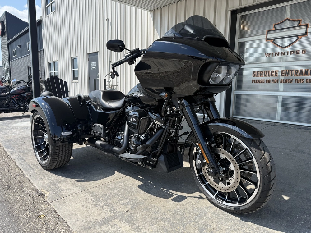 2025 Harley-davidson Road Glide 3 alt