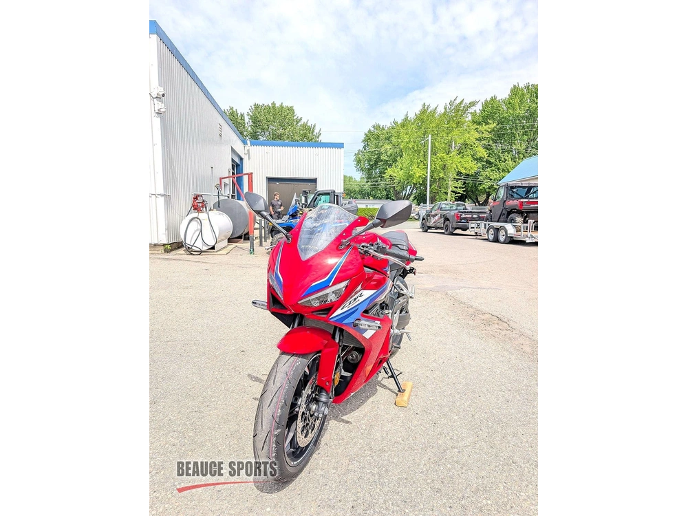 Honda Cbr650ract 🎯 Moto Sport 4 Cylindres Polyvalente Facile R7 Rs660 Gsx8r Performance Route 🟢 2026 alt