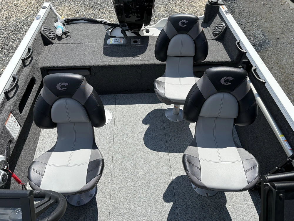 2026 Crestliner 1750 Hawk Wt Jumpseat White alt