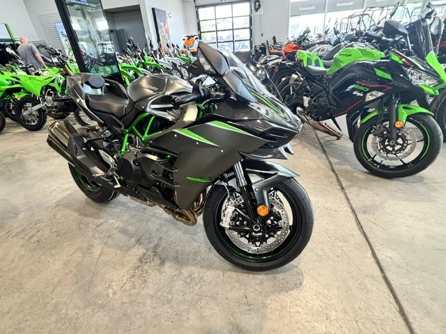 Kawasaki Ninja H2 Carbon H2 Carbon Supercharge Unique 2026 alt