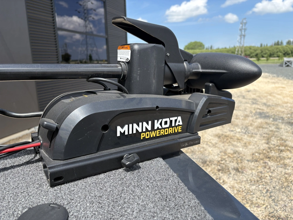 2025 Crestliner 1750 Hawk Wt Jumpseat - Gun Metal alt