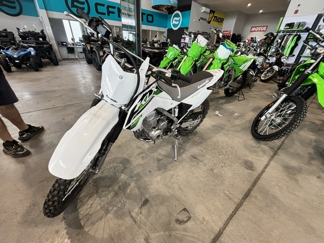 Kawasaki Klx140r L Klx140r L 140rl Klx 140r L Moyennes Roues Peu Usure 2026 alt