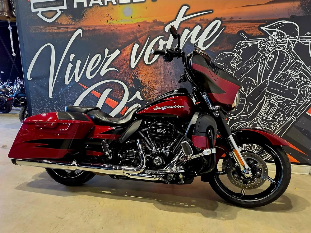 Harley-davidson Cvo Street Glide Flhxse 2017 alt