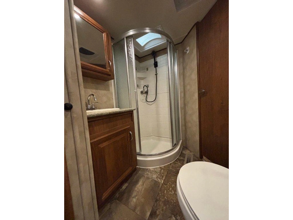 Crossroads Cruiser 333rl 2015 alt