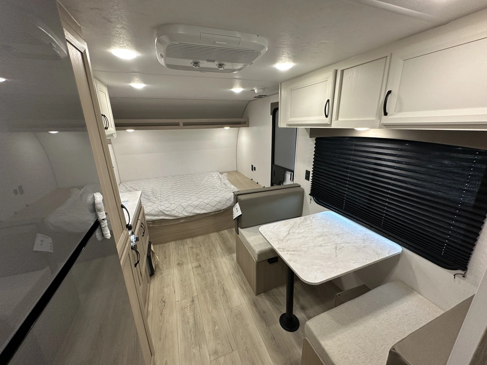 2027 Coachmen Clipper 18bh alt