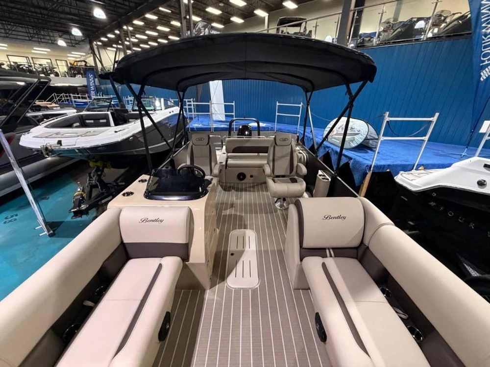 2026 Bentley Legacy 223 Swingback alt