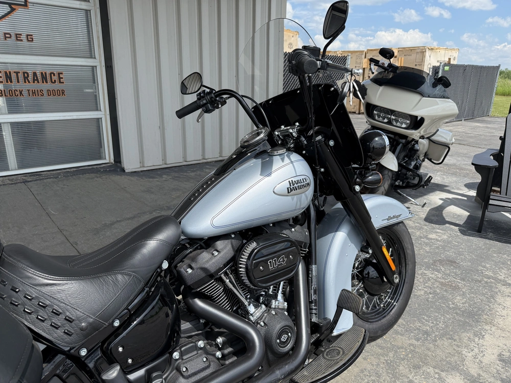 2024 Harley-davidson Flhcs - Heritage Classic *new Bike. Clearance Price.* alt