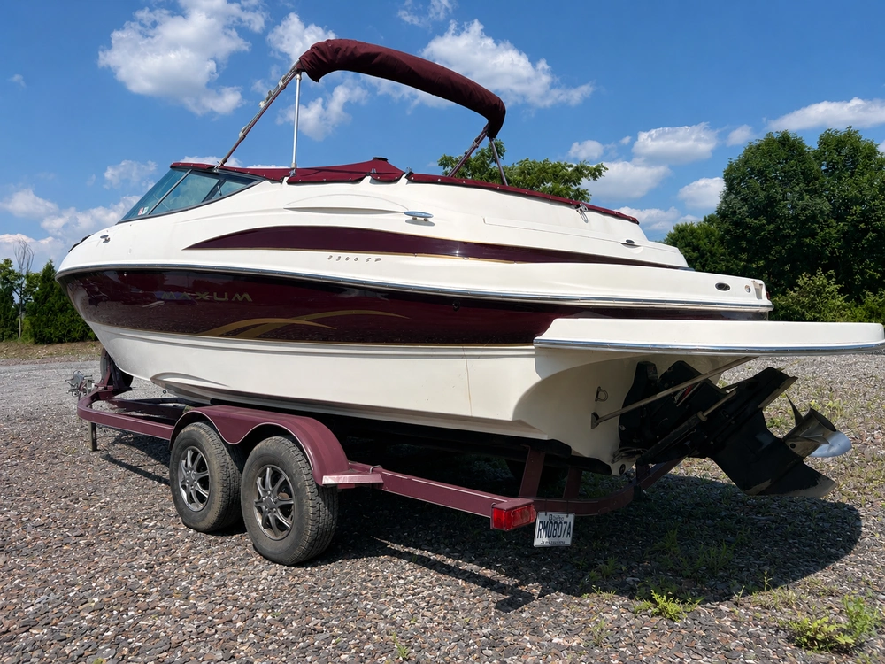 Maxum Marine 2300 2001 alt