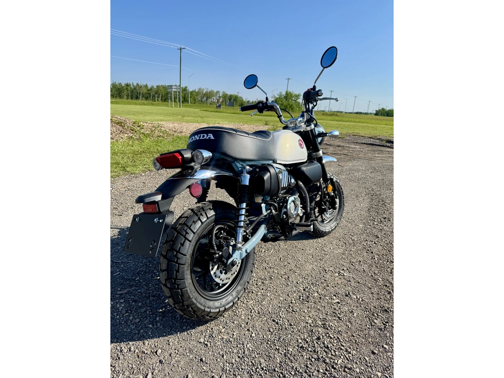 2025 Honda Monkey Abs alt