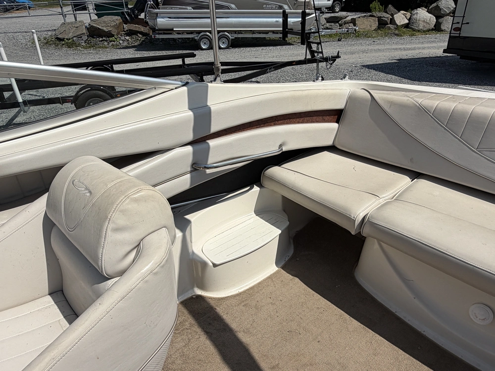 Maxum Marine 2300 2001 alt