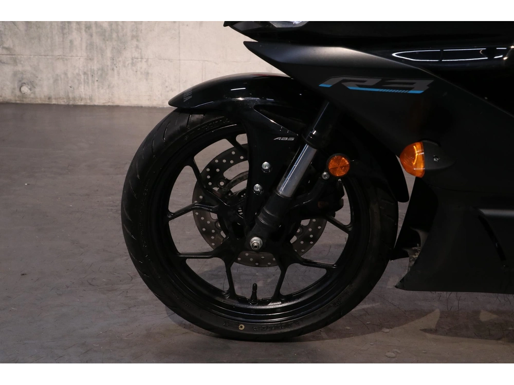 2022 Yamaha Yzf-r3 alt