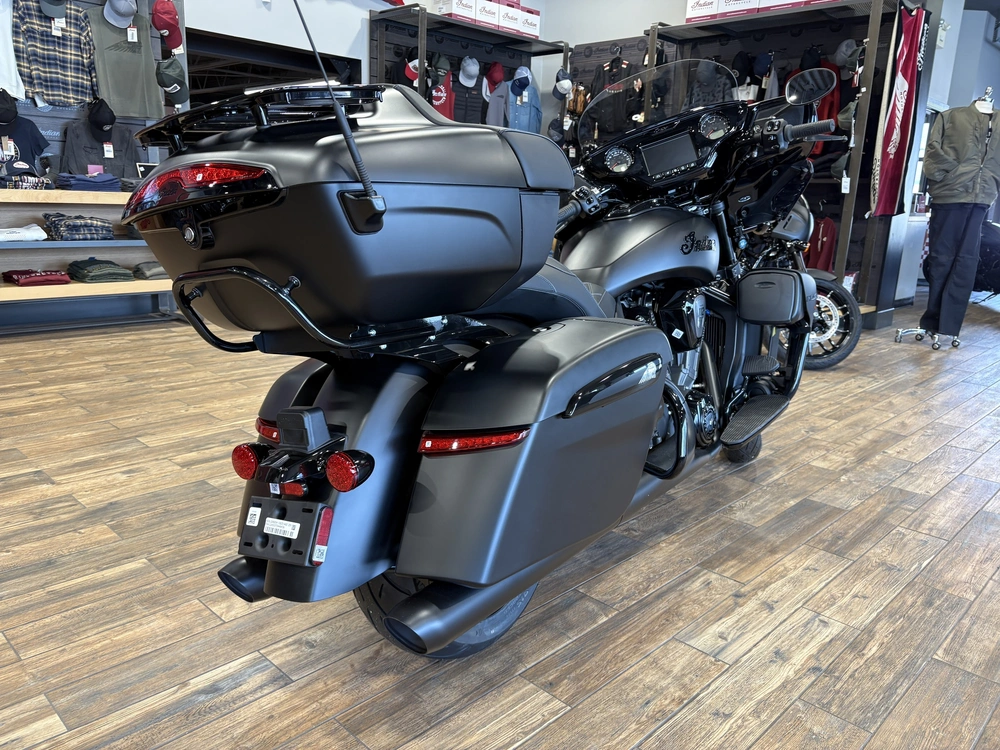 Indian Motorcycle Roadmaster Powerplus Noir 2026 alt
