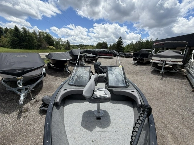 2017 Legend Boats 18 Xtr alt