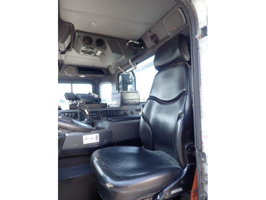 2020 Peterbilt 520