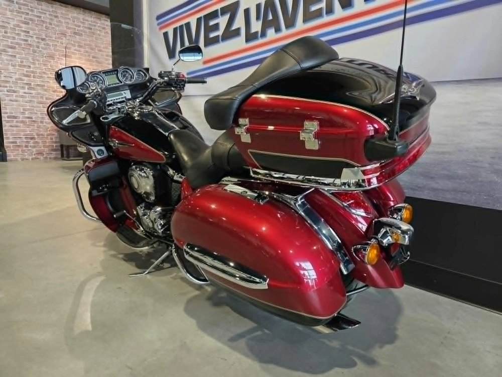 Kawasaki Vulcan 1700 Voyager 2010 alt