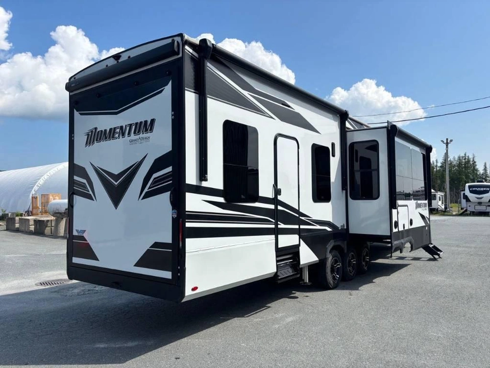 Grand Design Momentum 395ms 2025 alt