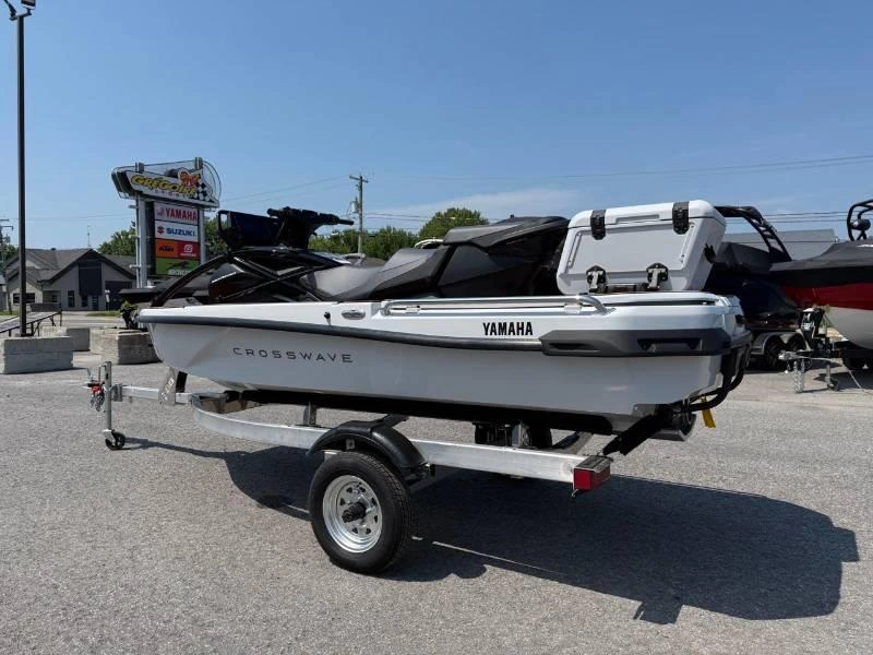 Yamaha Crosswave 2026 alt