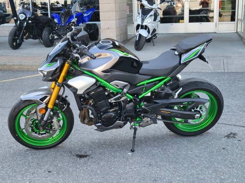 Kawasaki Z900 2025 alt