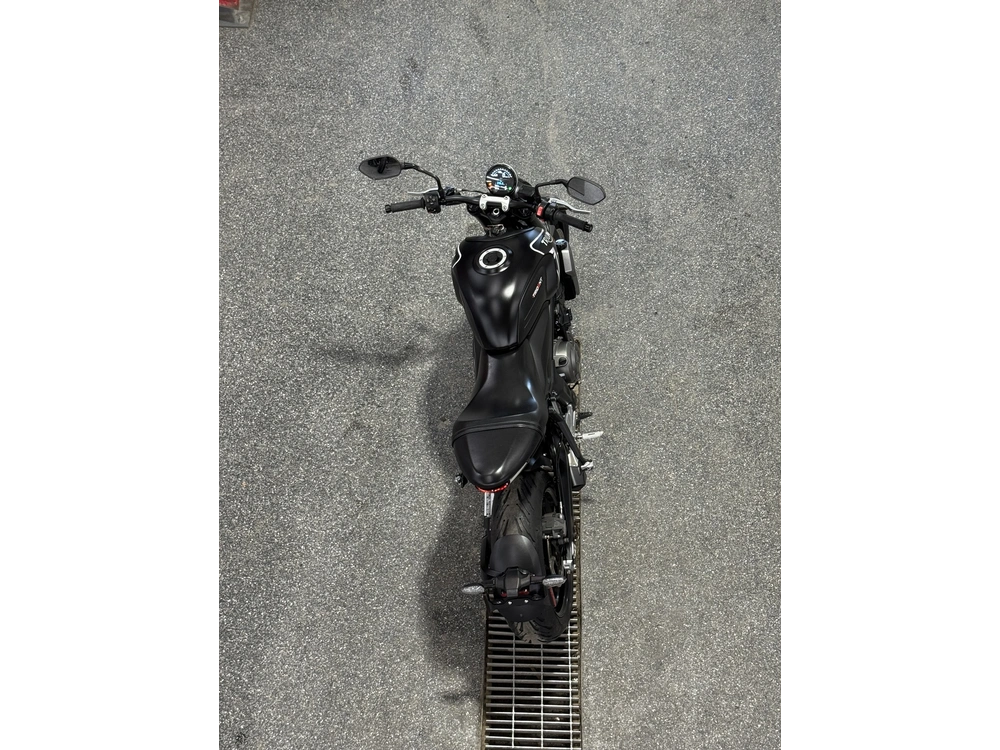 2022 Triumph Trident 660 alt
